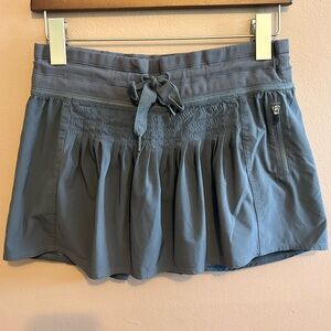 Lululemon Run Revitalize Lined Tennis Skirt Skort Charcoal Women’s Size 6